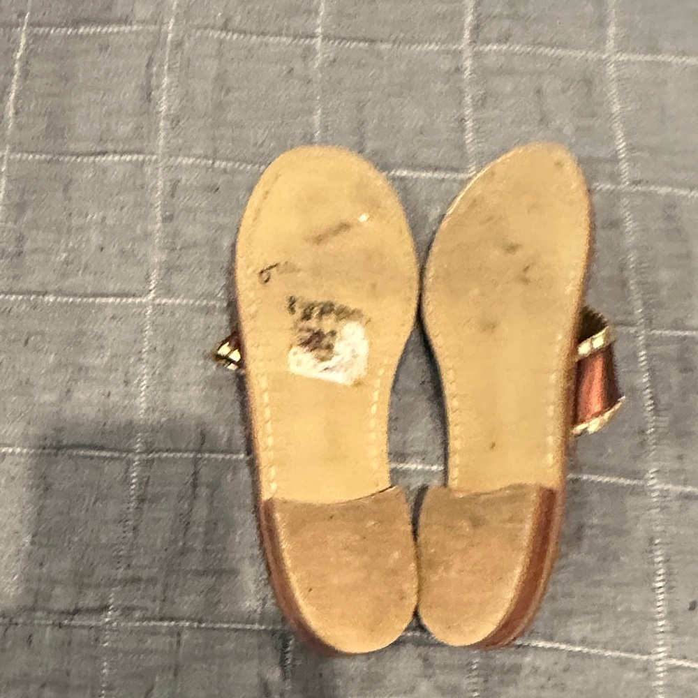 Brown and Gold Jack Roger’s Sandals. - Picture 4 of 4